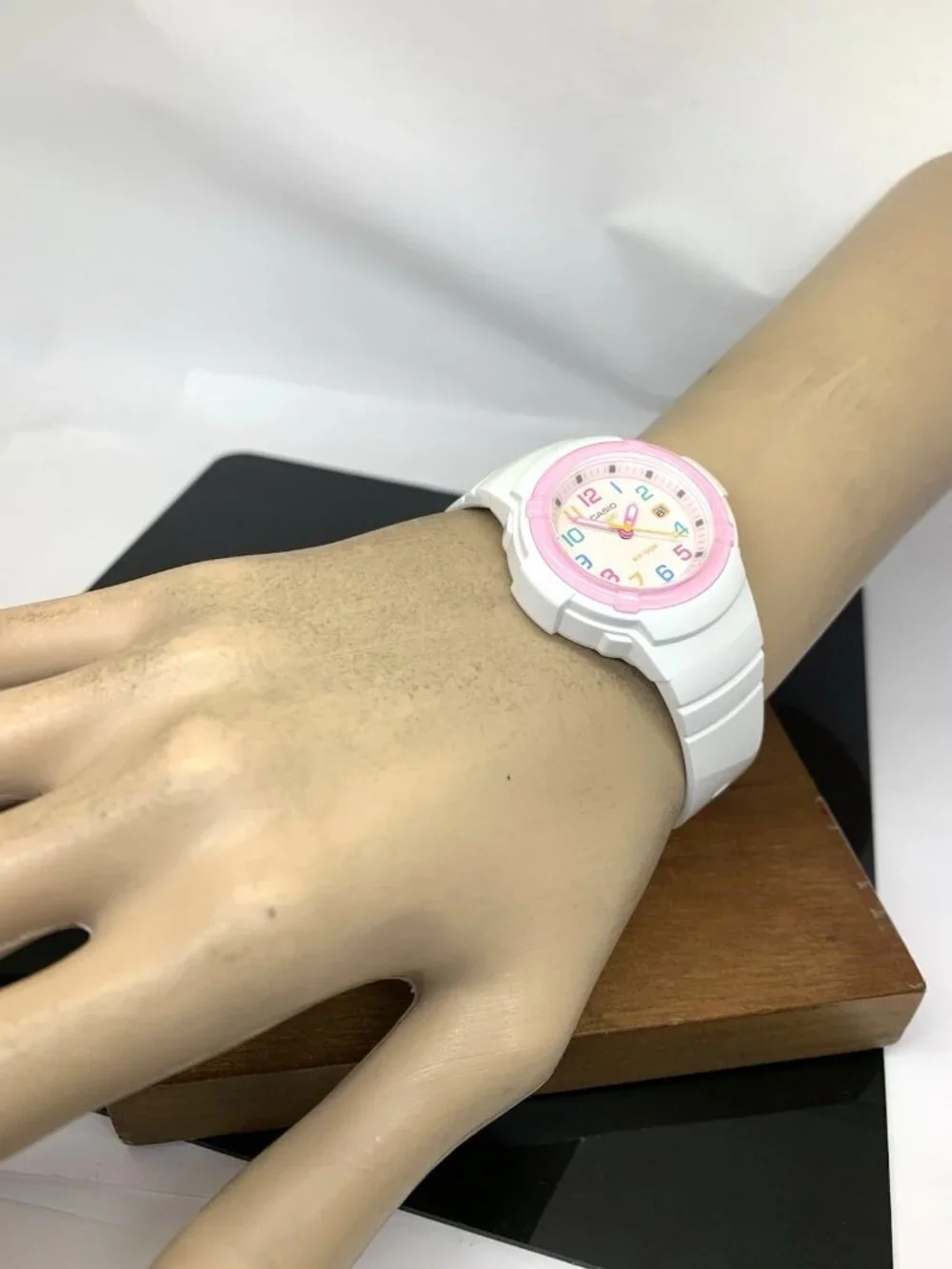Casio Women's Watch LX800H Quartz Analog Pink White Resin Sport 3363 33mm